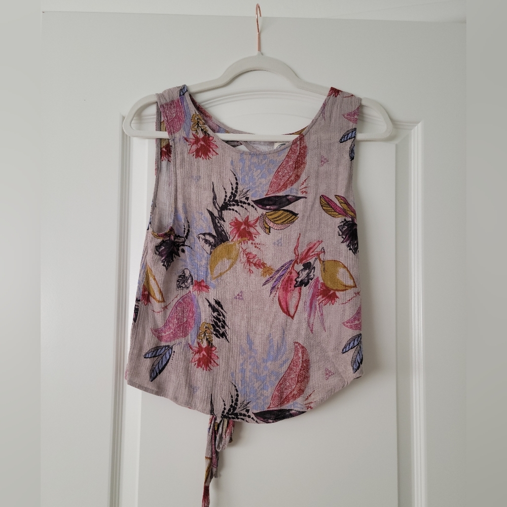 Gray floral tank with open back
